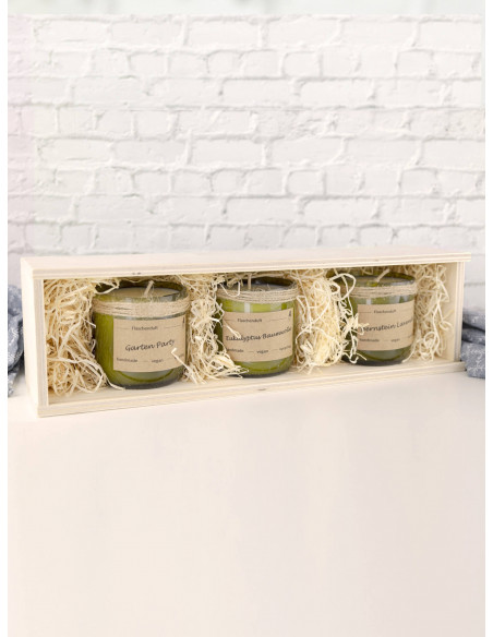 3x Kerze klassik in Holzkiste