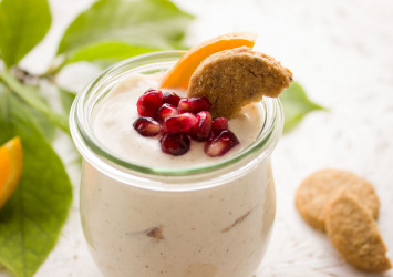 Müsli mit Magertopfen und Obst