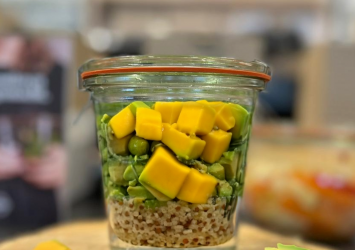 Mango Avocado Quinoa Salat 